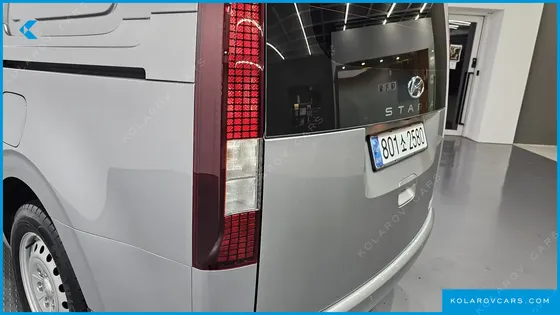 HYUNDAI STARIA CARGO 3-SEATER
