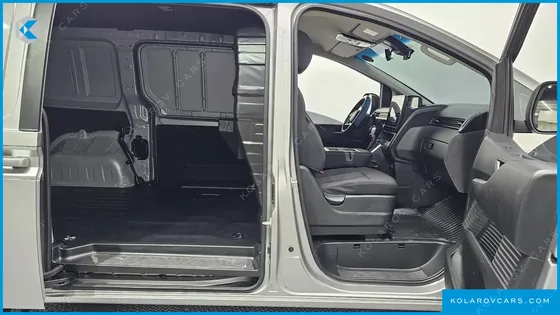 HYUNDAI STARIA CARGO 3-SEATER
