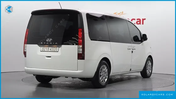 HYUNDAI STARIA TOURER 9-SEATER