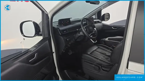 HYUNDAI STARIA TOURER 9-SEATER