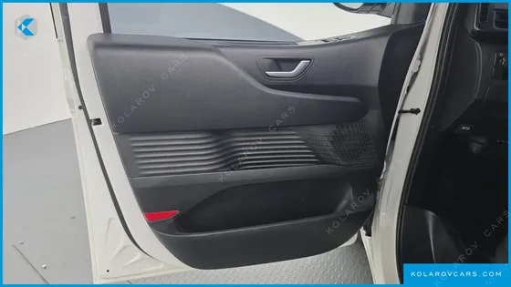 HYUNDAI STARIA TOURER 9-SEATER