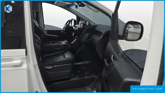 HYUNDAI STARIA TOURER 9-SEATER
