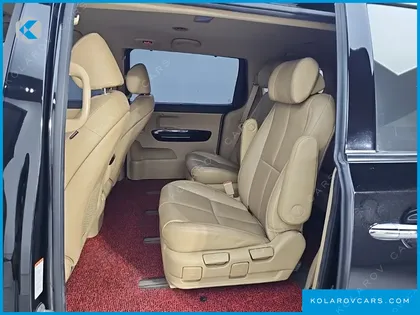 KIA CARNIVAL 7-SEATER LIMOUSINE