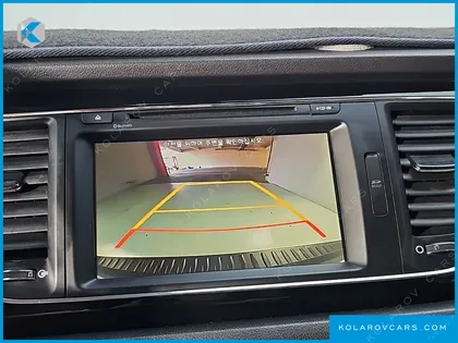 KIA CARNIVAL 7-SEATER LIMOUSINE