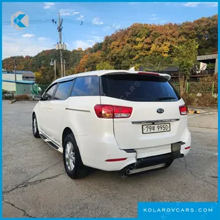 KIA CARNIVAL 6-SEATER WHEELCHAIR LIFT