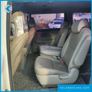 KIA CARNIVAL 6-SEATER WHEELCHAIR LIFT