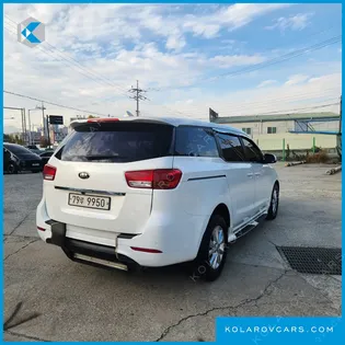 KIA CARNIVAL 6-SEATER WHEELCHAIR LIFT