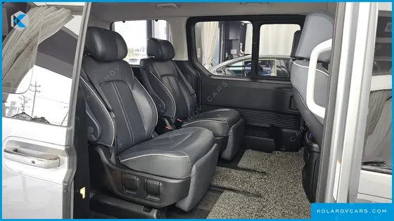 HYUNDAI STARIA 4WD LOUNGE 7-SEATER