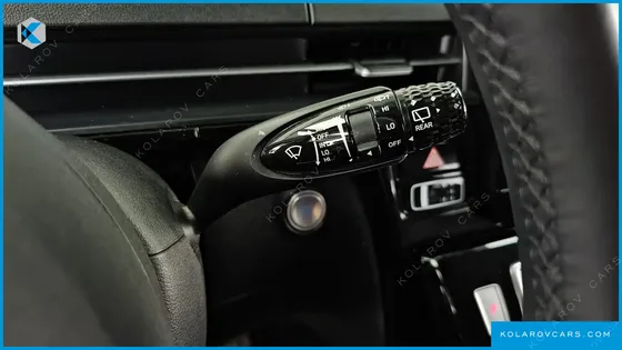 HYUNDAI STARIA 4WD LOUNGE 7-SEATER