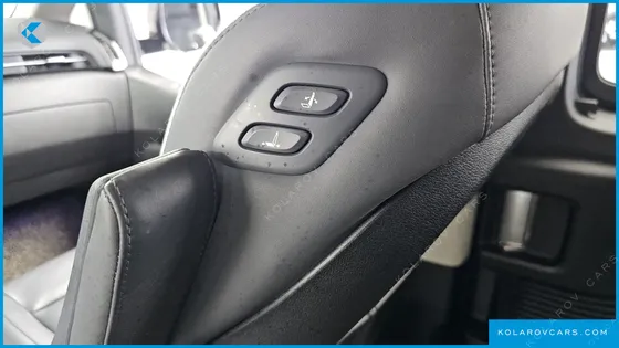 HYUNDAI STARIA 4WD LOUNGE 7-SEATER