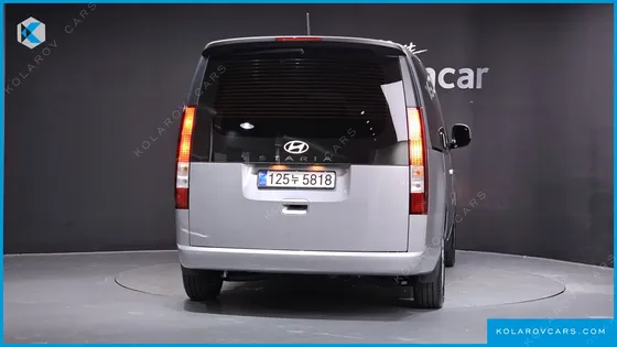 HYUNDAI STARIA TOURER 9-SEATER