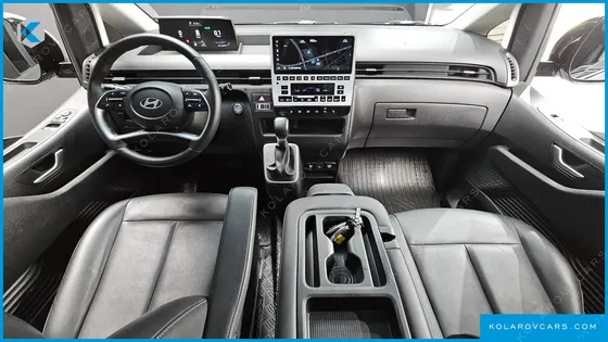HYUNDAI STARIA TOURER 9-SEATER