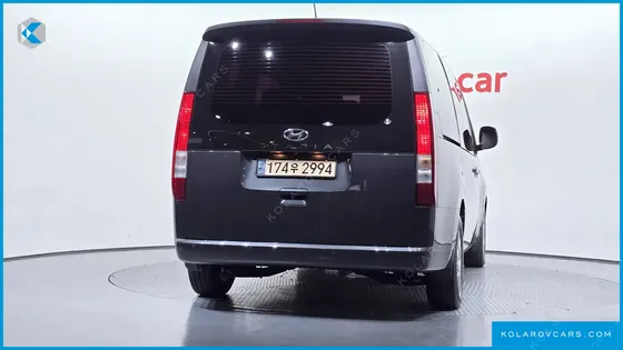 HYUNDAI STARIA 4WD TOURER 9-SEATER