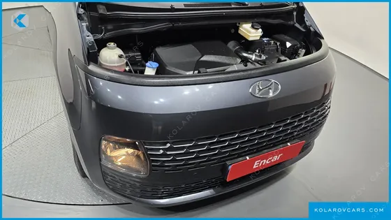 HYUNDAI STARIA 4WD TOURER 9-SEATER
