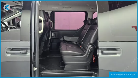 HYUNDAI STARIA 4WD TOURER 9-SEATER