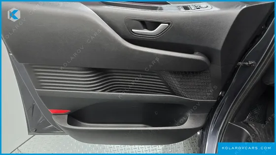 HYUNDAI STARIA 4WD TOURER 9-SEATER