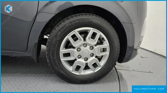 HYUNDAI STARIA 4WD TOURER 9-SEATER
