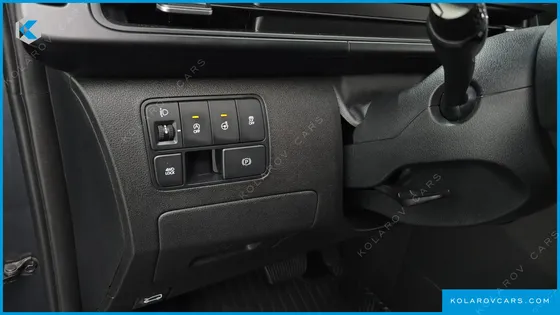 HYUNDAI STARIA 4WD TOURER 9-SEATER