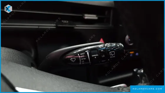 HYUNDAI STARIA 4WD TOURER 9-SEATER