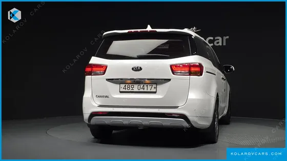 KIA CARNIVAL 9-SEATER LUXURY