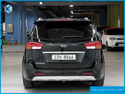 KIA CARNIVAL 9-SEATER PRESTIGE