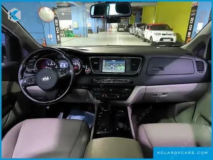 KIA CARNIVAL 9-SEATER PRESTIGE