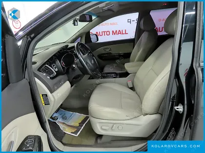 KIA CARNIVAL 9-SEATER PRESTIGE