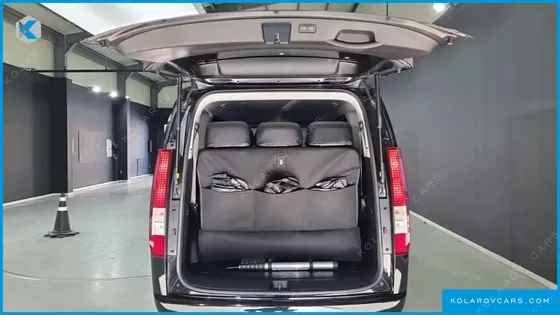 HYUNDAI STARIA TOURER 9-SEATER