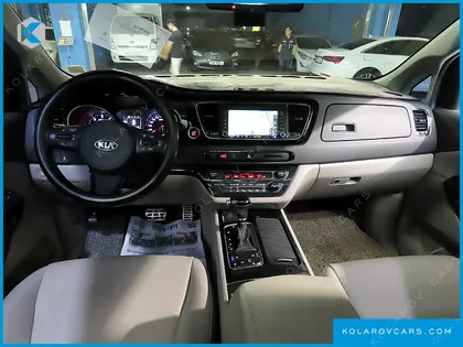 KIA CARNIVAL 9-SEATER PRESTIGE