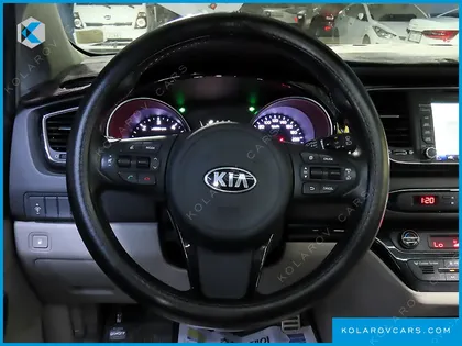 KIA CARNIVAL 9-SEATER PRESTIGE