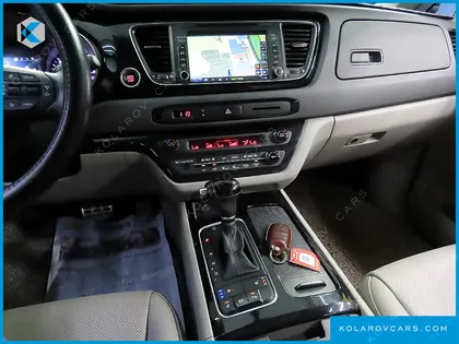 KIA CARNIVAL 9-SEATER PRESTIGE