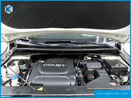 KIA CARNIVAL 9-SEATER PRESTIGE