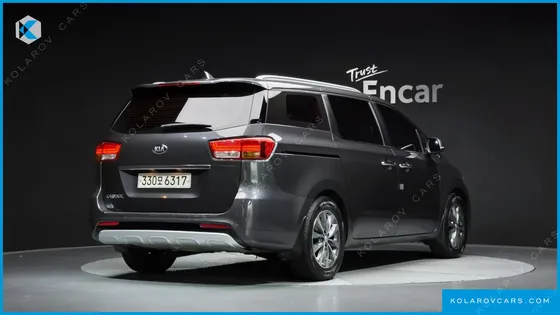 KIA CARNIVAL 9-SEATER LUXURY