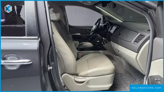 KIA CARNIVAL 9-SEATER LUXURY