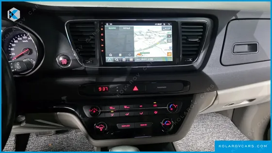 KIA CARNIVAL 9-SEATER LUXURY