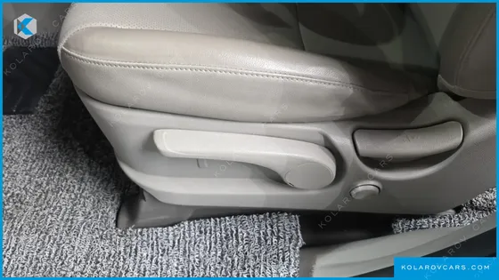 KIA CARNIVAL 9-SEATER LUXURY