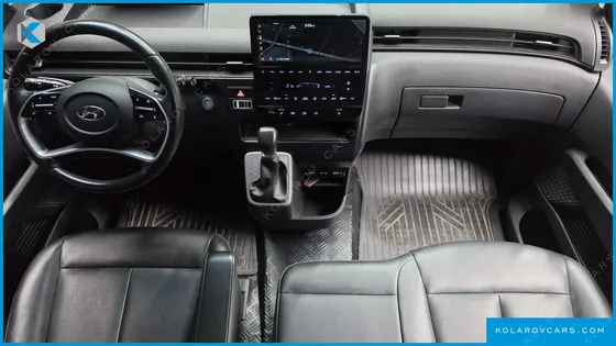 HYUNDAI STARIA TOURER 9-SEATER