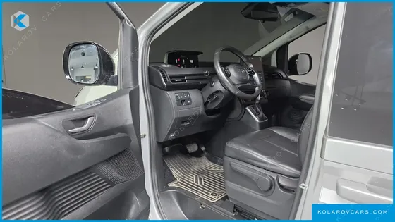 HYUNDAI STARIA TOURER 9-SEATER