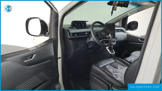 HYUNDAI STARIA CARGO 3-SEATER