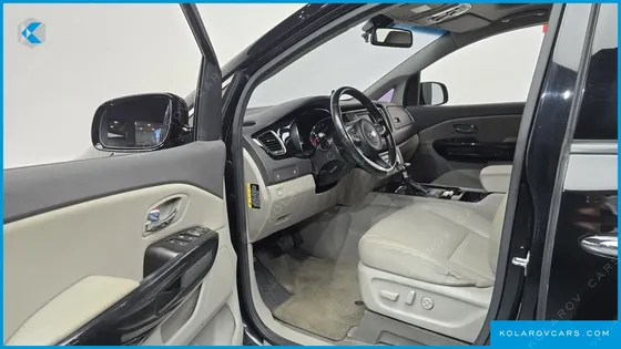 KIA CARNIVAL 9-SEATER PRESTIGE