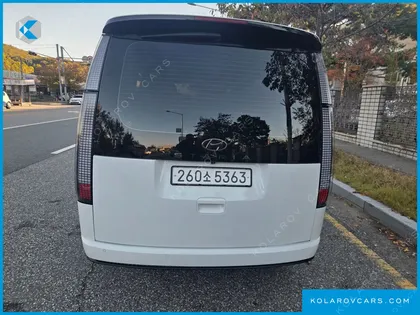 HYUNDAI STARIA LOUNGE 9-SEATER