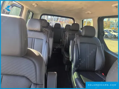 HYUNDAI STARIA LOUNGE 9-SEATER