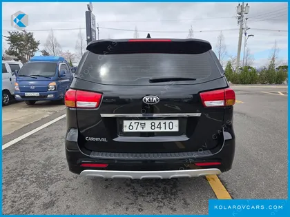 KIA CARNIVAL 9-SEATER PRESTIGE