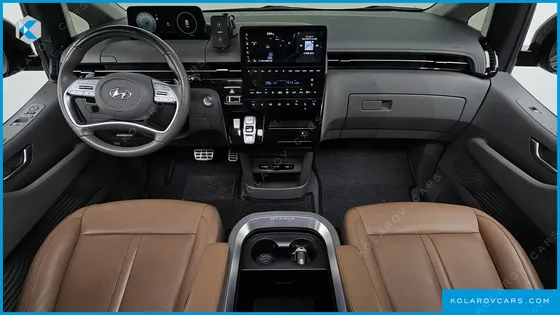 HYUNDAI STARIA L3.5 LOUNGE 9-SEATER