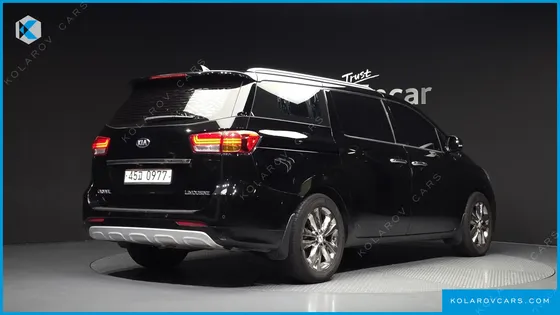 KIA CARNIVAL 7-SEATER LIMOUSINE