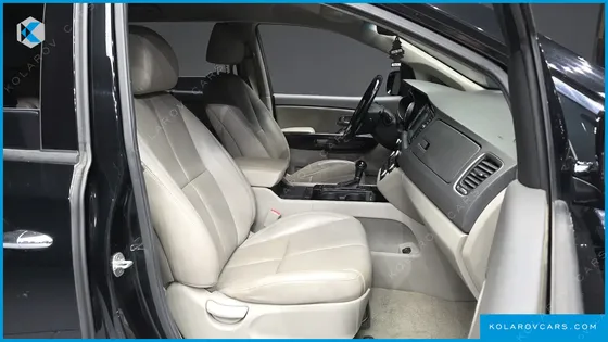 KIA CARNIVAL 7-SEATER LIMOUSINE