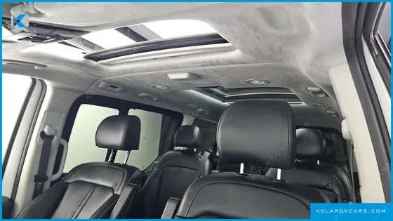 HYUNDAI STARIA LOUNGE 9-SEATER