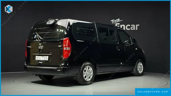 HYUNDAI STAREX 5-SEATER VAN