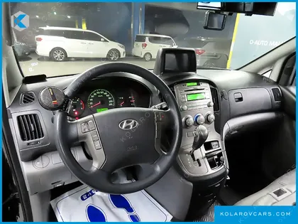HYUNDAI STAREX 3-SEATER VAN