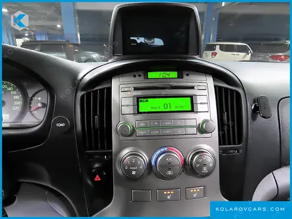 HYUNDAI STAREX 3-SEATER VAN